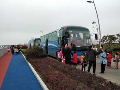 第一次跟旅车汇团建合作，非常不错的体验，无论是在调配车辆。还是司机的服务跟技术方便都非常不错，虽然中间有点插曲，但是都能很好的处理解决，总体都非常的可以，
值得推荐